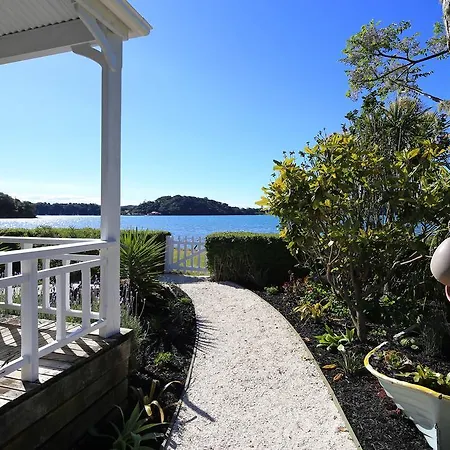 Oakura Bay Villa - Stay Waiheke Te Whau Bay Exterior photo