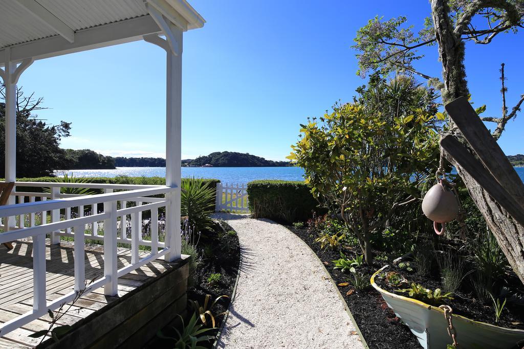 Oakura Bay - Waiheke Holiday home